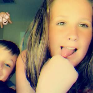 Meet your Posher, Michaela